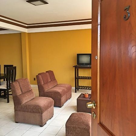 Hostal Urbano Tarija Exterior photo
