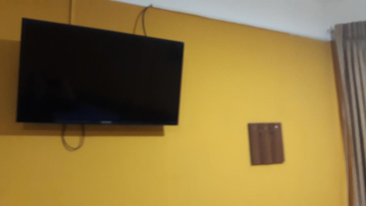 Hostal Urbano Tarija Exterior photo